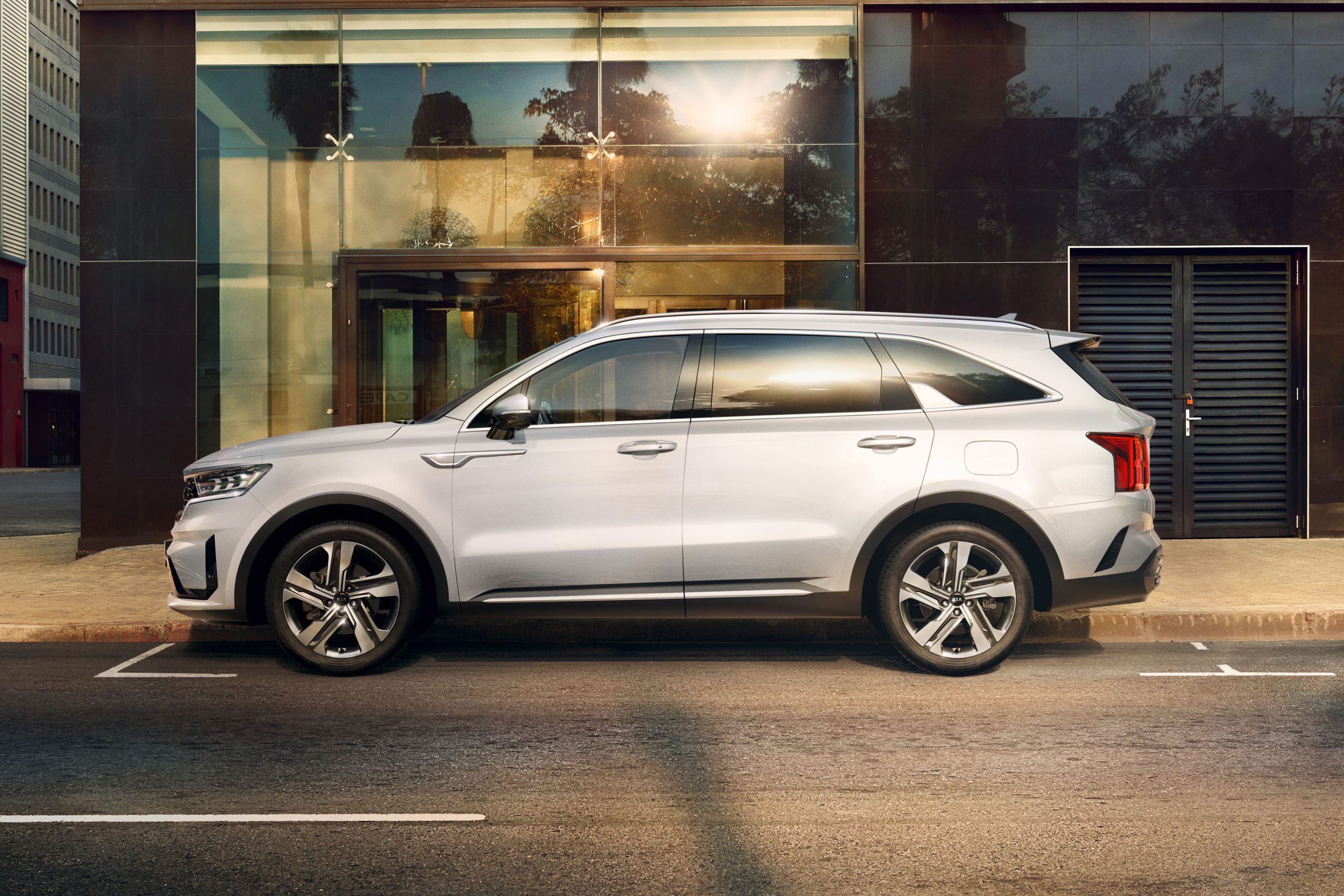 Kia All Set to Reveal 2021 Sorento Hybrid SUV in Nepal